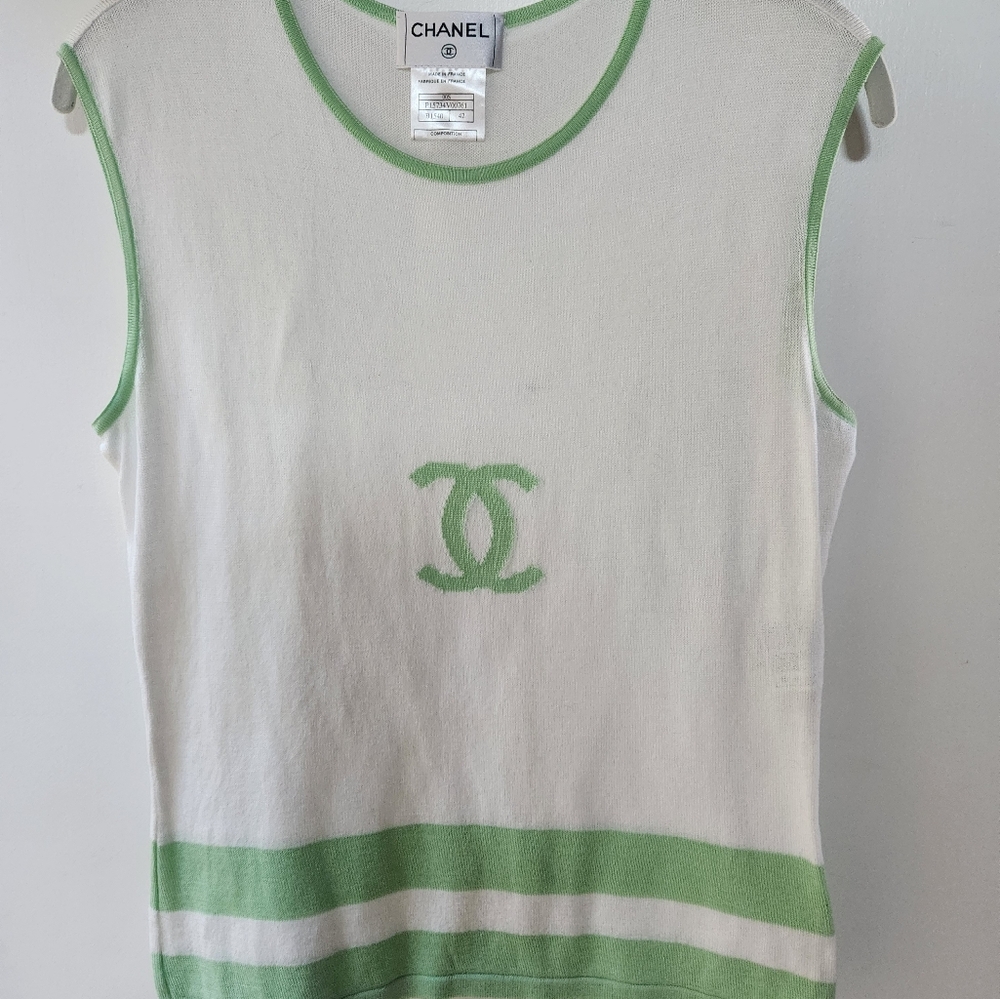 CHANEL White and Green Sleeveless Top